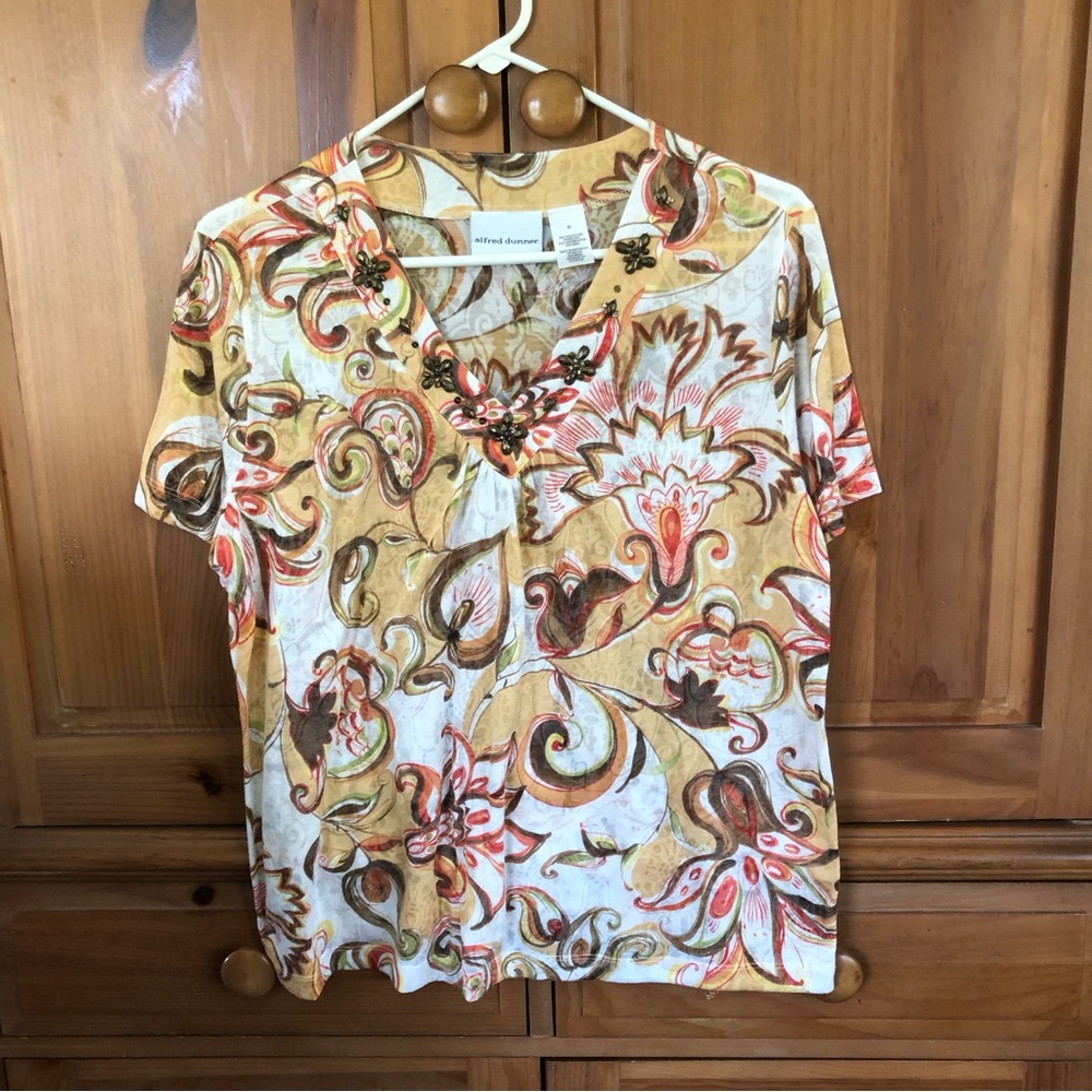 EUC Alfred Dunner Women’s Top Size M